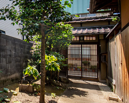 歴史刻む 大塀造の京町家（京都市上京区一松町）